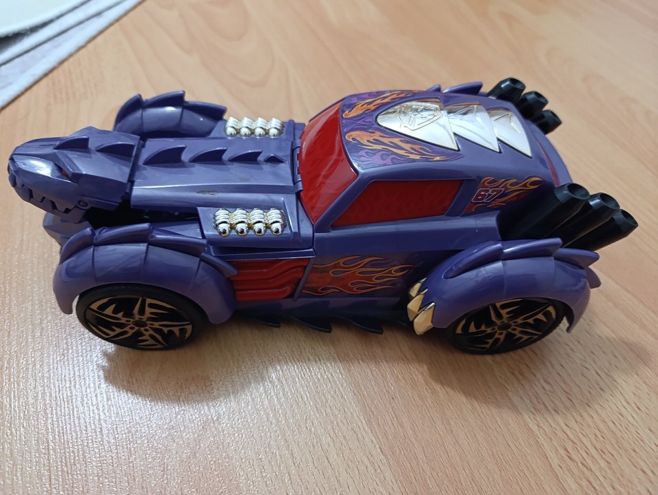 Mor Renkli Oyuncak Araba - Görsel 2