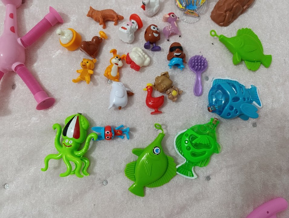 Renkli Çoklu Aksiyon Figürleri Seti - Görsel 2