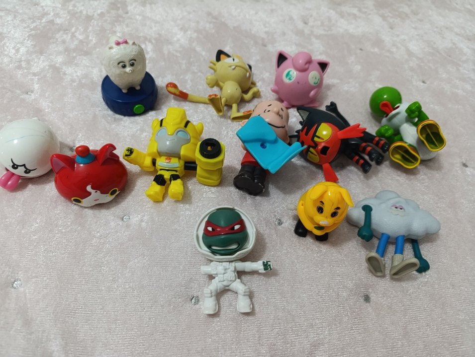 Renkli Çoklu Aksiyon Figürleri Seti - Görsel 4