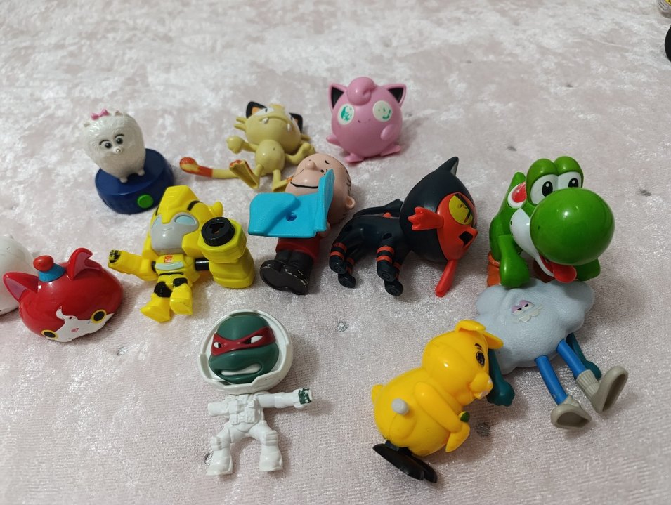 Renkli Çoklu Aksiyon Figürleri Seti - Görsel 5