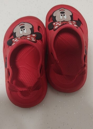 23 Beden kırmızı Renk Minnie terlik