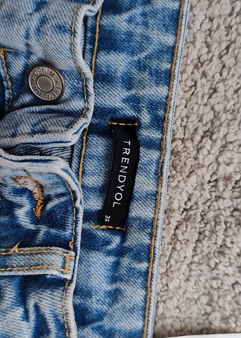 mom jean