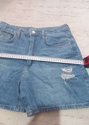 Mavi Yırtık Detaylı Bol Kesim Kot Şort - Görsel 6