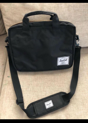 Herschel laptop çantası