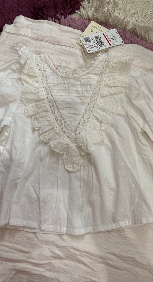 Yurt dışından alınmıştır Pamuklu Beyaz Fırfırlı V Yaka Kadın B - Görsel 2