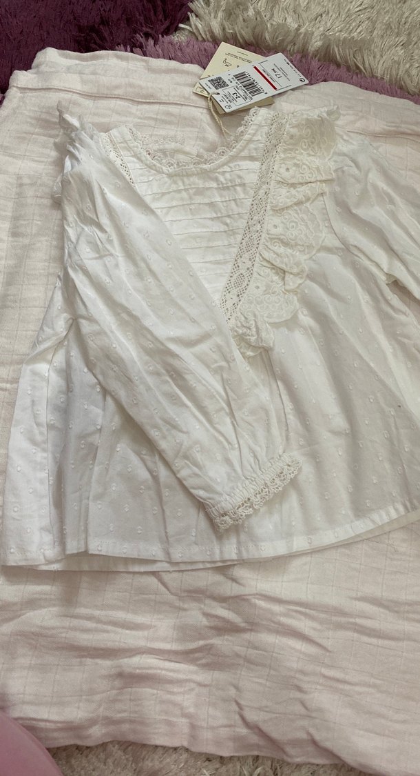 Yurt dışından alınmıştır Pamuklu Beyaz Fırfırlı V Yaka Kadın B - Görsel 3