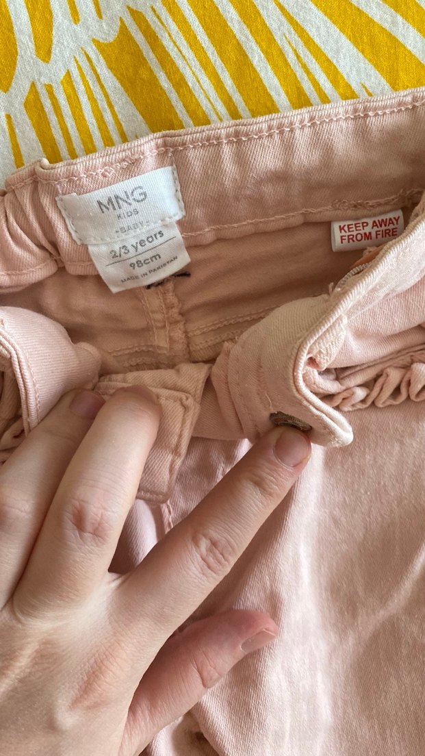 Kız Çocuk Pembe Fırfırlı Dar Kesim Pantolon - Görsel 4