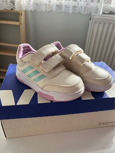 Adidas spor ayakkabı