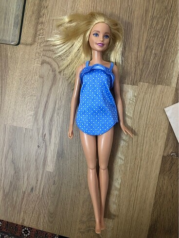 Barbie bebek