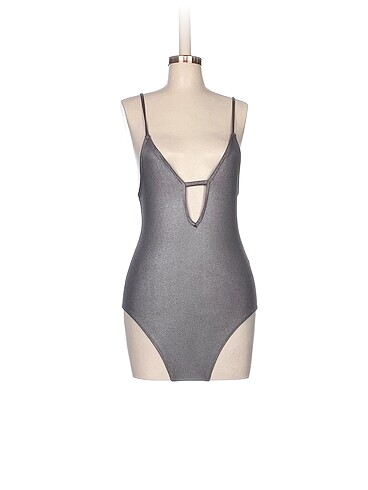 H&M Bluz %70 İndirimli.