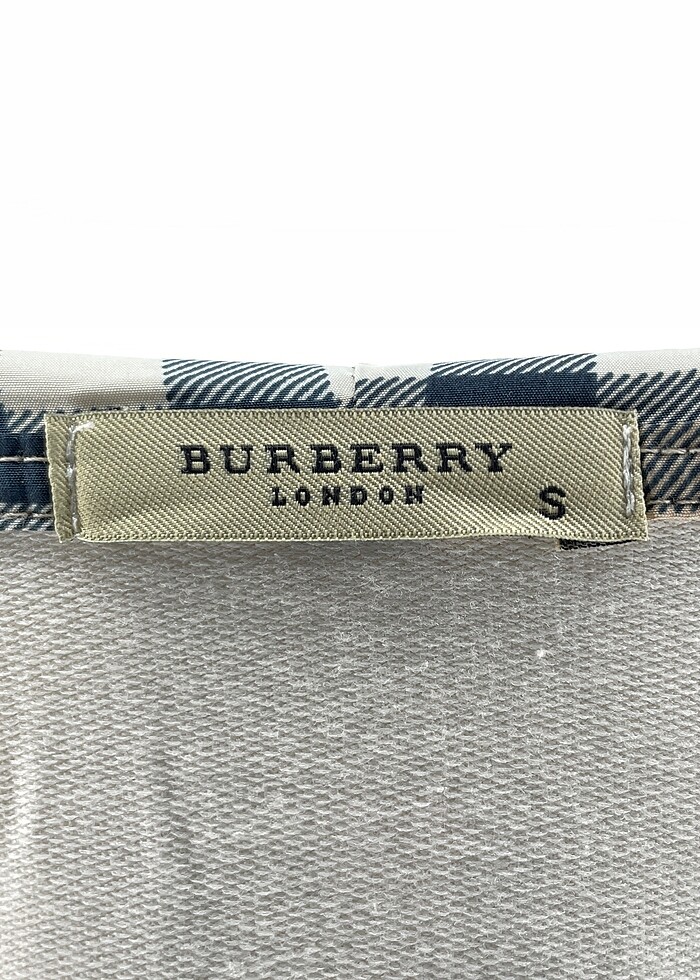 Burberry Spor Dış Giyim %70 İndirimli. - Görsel 4