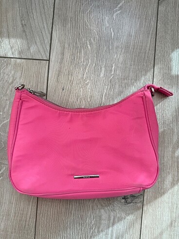 Beden Bershka Pembe Çanta