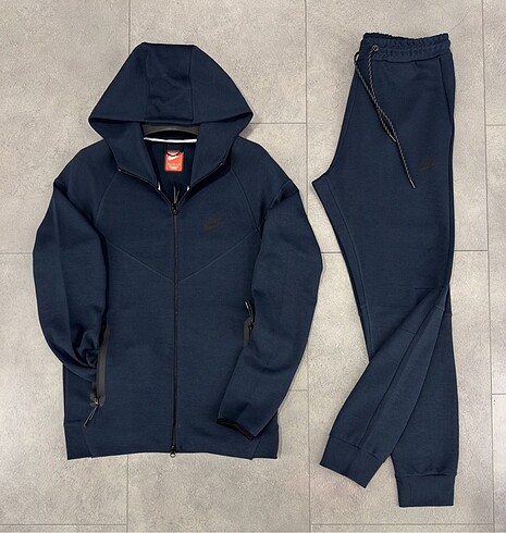 Nike Tech Fleece Eşofman Takımı