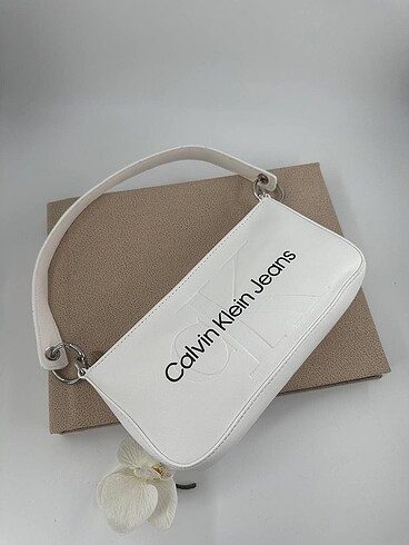 Calvin Klein Baget Kadın Çanta