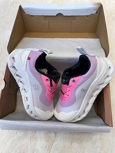 Loewe On Cloud x Loewe Pink Kadın Sneaker (Yeni Sezon)