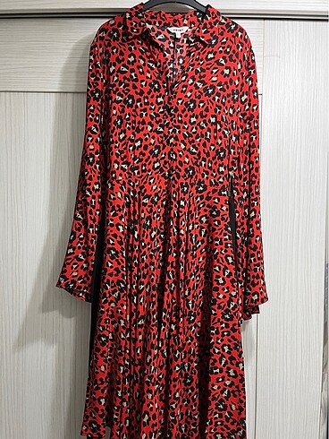 Kırmızı leoparlı asimetrik elbise - Görsel 14