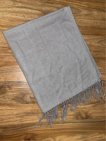 Gri şal eşarp - Görsel 2