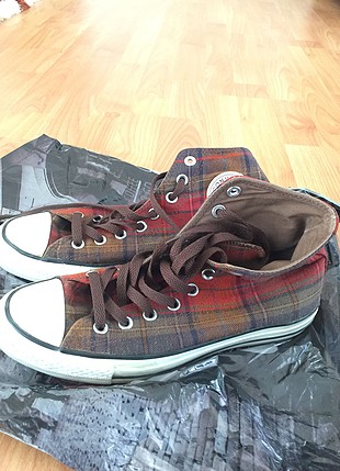 Pastel renklerde converse