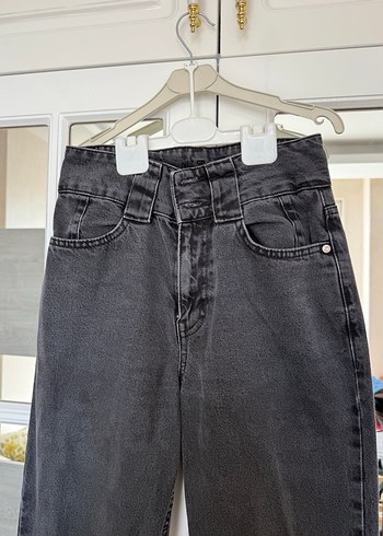 Siyah Kemerli Rahat Kesim Kadın Jean - Görsel 4