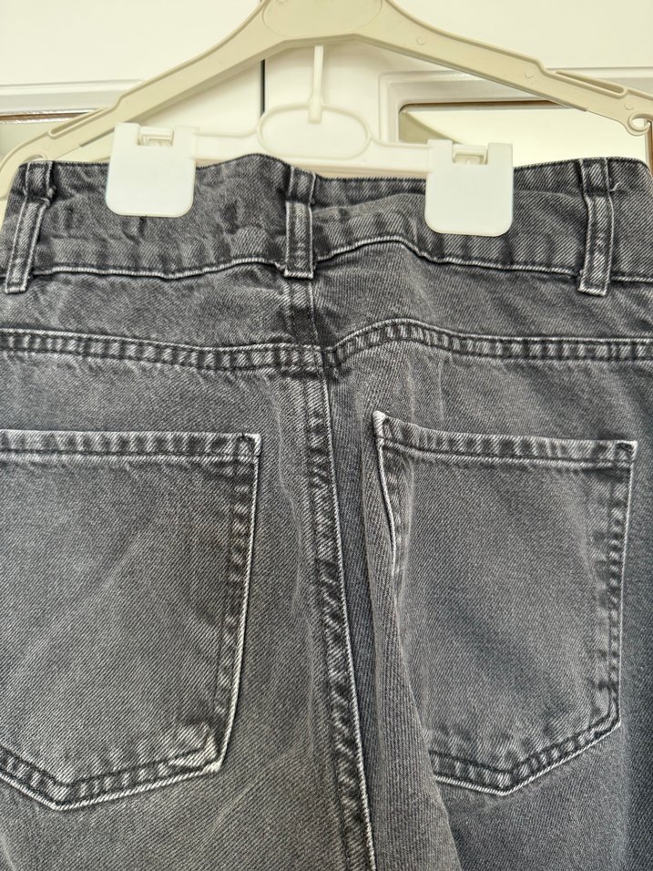 Siyah Kemerli Rahat Kesim Kadın Jean - Görsel 2