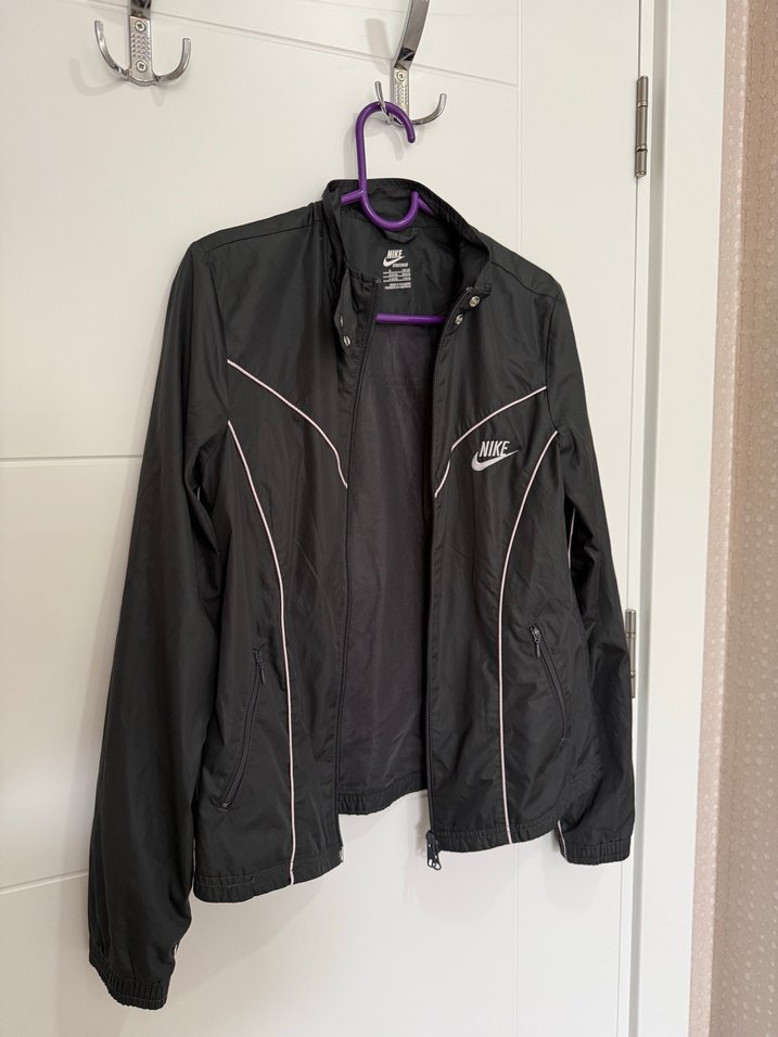 Nike Siyah Spor Kadın Ceket - Görsel 2