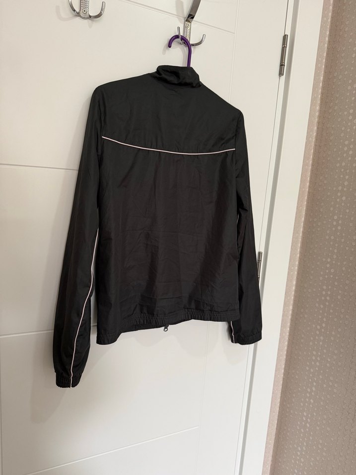 Nike Siyah Spor Kadın Ceket - Görsel 3