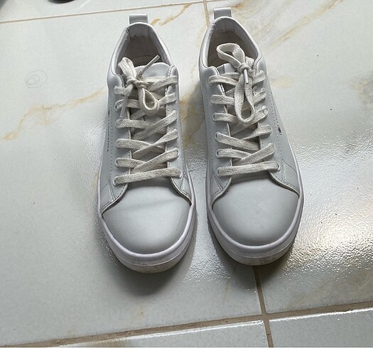Kadın Beyaz Sneaker