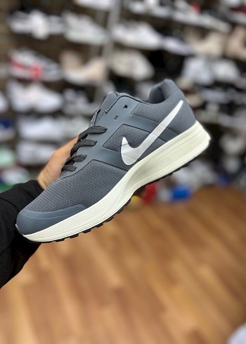 Nike Gri Bağcıklı Erkek Spor Ayakkabı