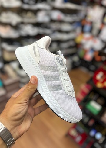 Adidas Erkek Beyaz Bağcıklı Spor Ayakkabı
