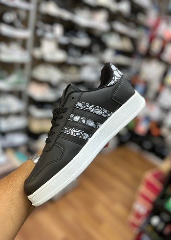 40 Beden siyah Renk Adidas Siyah Kadın Spor Ayakkabı
