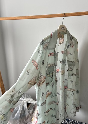 Araba Desenli Düğmeli Kadın Gömlek - Görsel 2