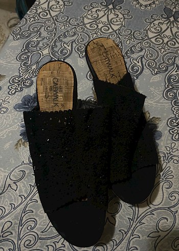37 Beden siyah Renk Siyah Nakışlı Dolgu Topuk Kadın Terlik