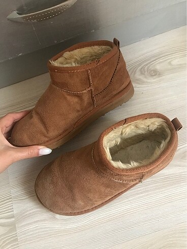 37 Beden Ultra mini ugg taba