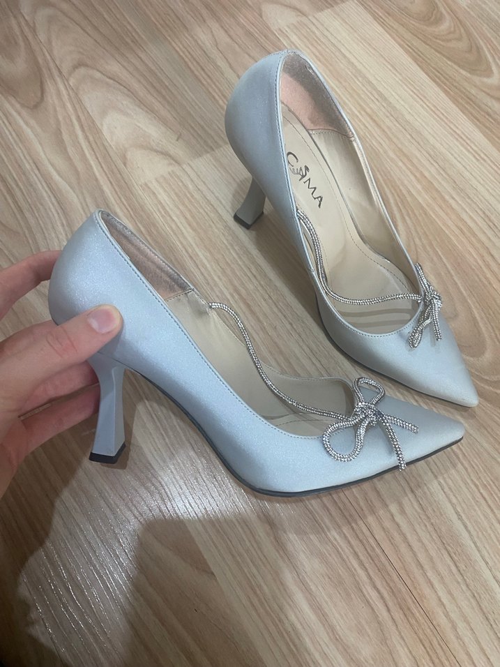 Gri Beyaz Pileli Stiletto Kadın Topuklu Ayakkabı - Görsel 3