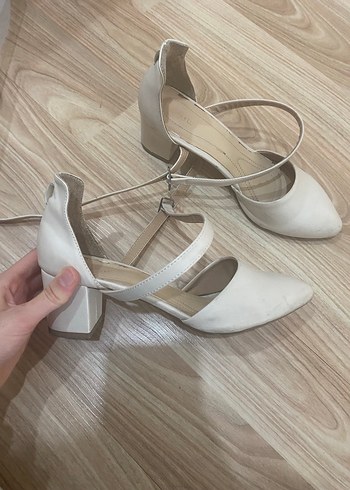 Bej Topuklu Minimalist Kadın Abiye Ayakkabı - Görsel 2