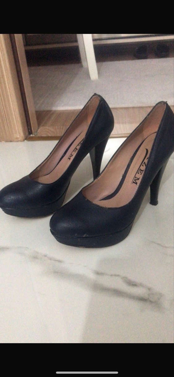 Lacivert Detaylı Stiletto Topuklu Kadın Ayakkabı - Görsel 2