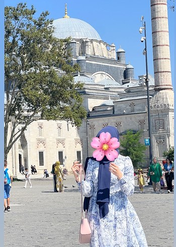 Turuncu elbise