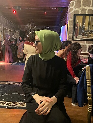  Beden yeşil Renk Piliseli eşarp
