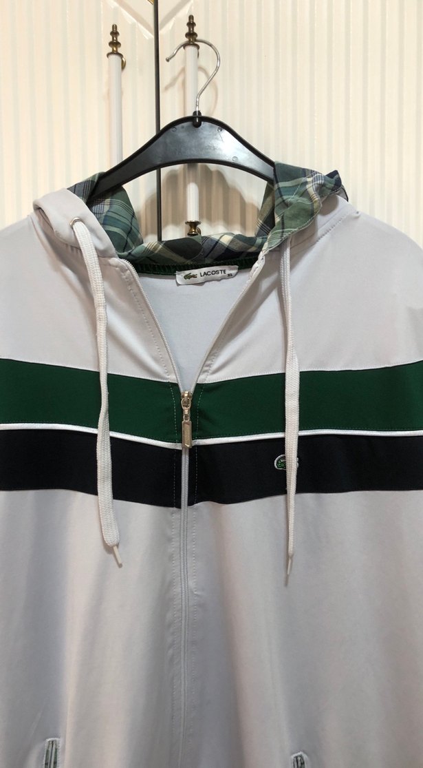 Kapüşonlu, Fermuarlı Kısa Kollu Sweatshirt - Görsel 4