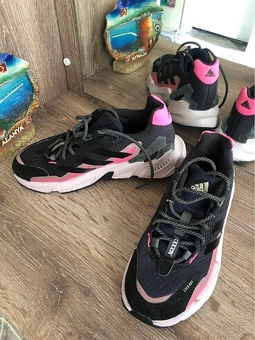 Adidas bayan ayakkabı
