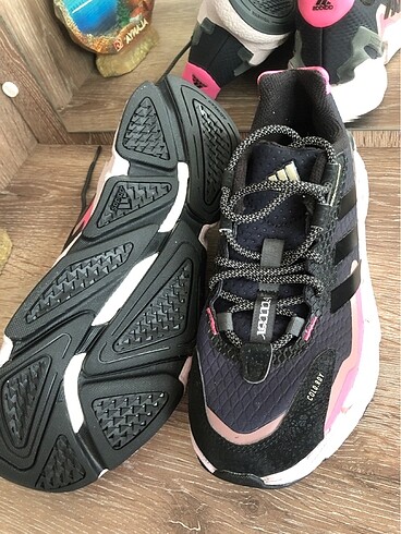 37,5 Beden pembe Renk Adidas bayan ayakkabı