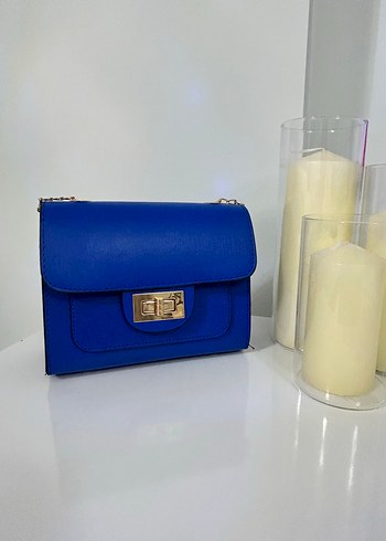 Zincir Detaylı Mavi Deri Kadın Çanta - Görsel 2