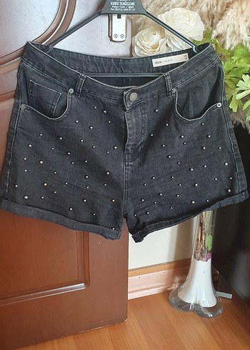 Diğer Boncuk İşlemeli Gri Denim Mini Şort