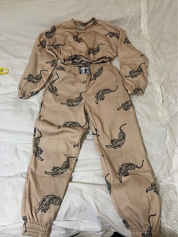 Bershka desen eşorfman takımı