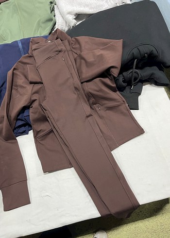 Yüksek yaka kenarları fermuarlı spor ceket takım - Görsel 5