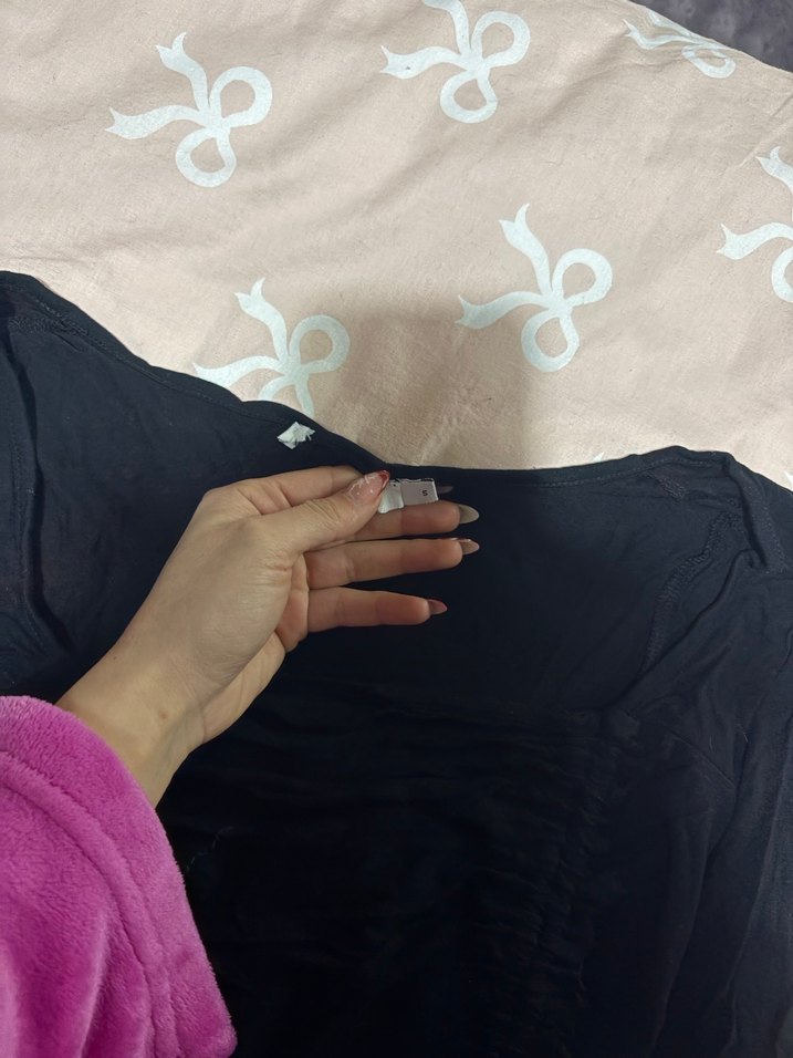 Siyah büzgülü bluz - Görsel 2