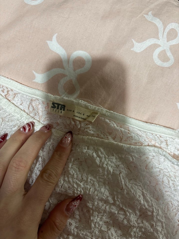 Beyaz Dantel Detaylı Uzun Kollu Triko Bluz - Görsel 2