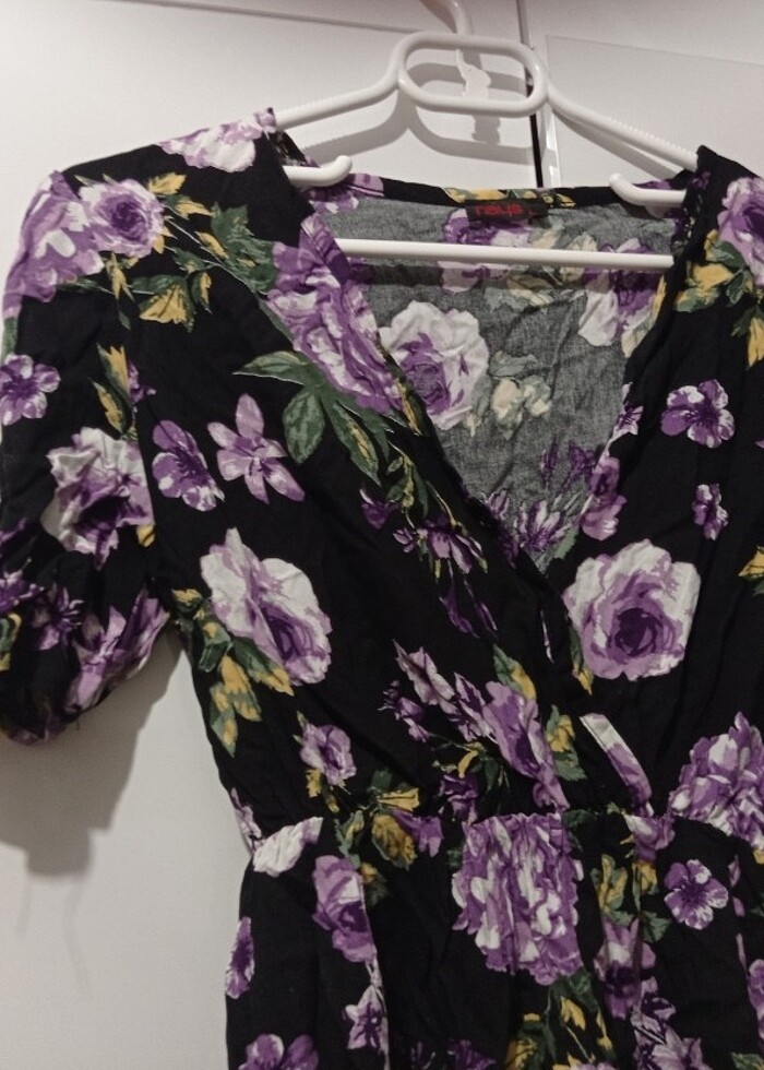 Çiçekli elbise  - Görsel 3