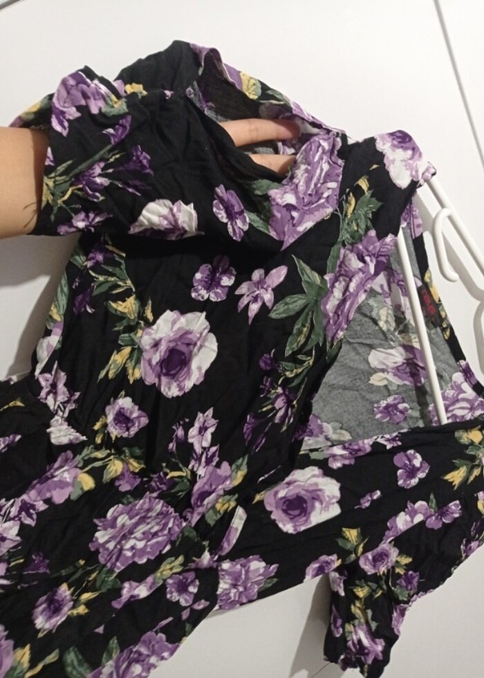 Çiçekli elbise  - Görsel 4