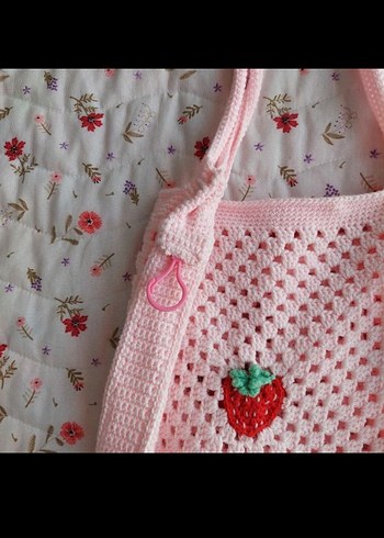 Beden pembe Renk örgü çilek çanta cutecore